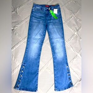 Guess Jeans Medium Wash 
High Rise Bootcut
Size 28x31 6/28 
Brand New W/Tags